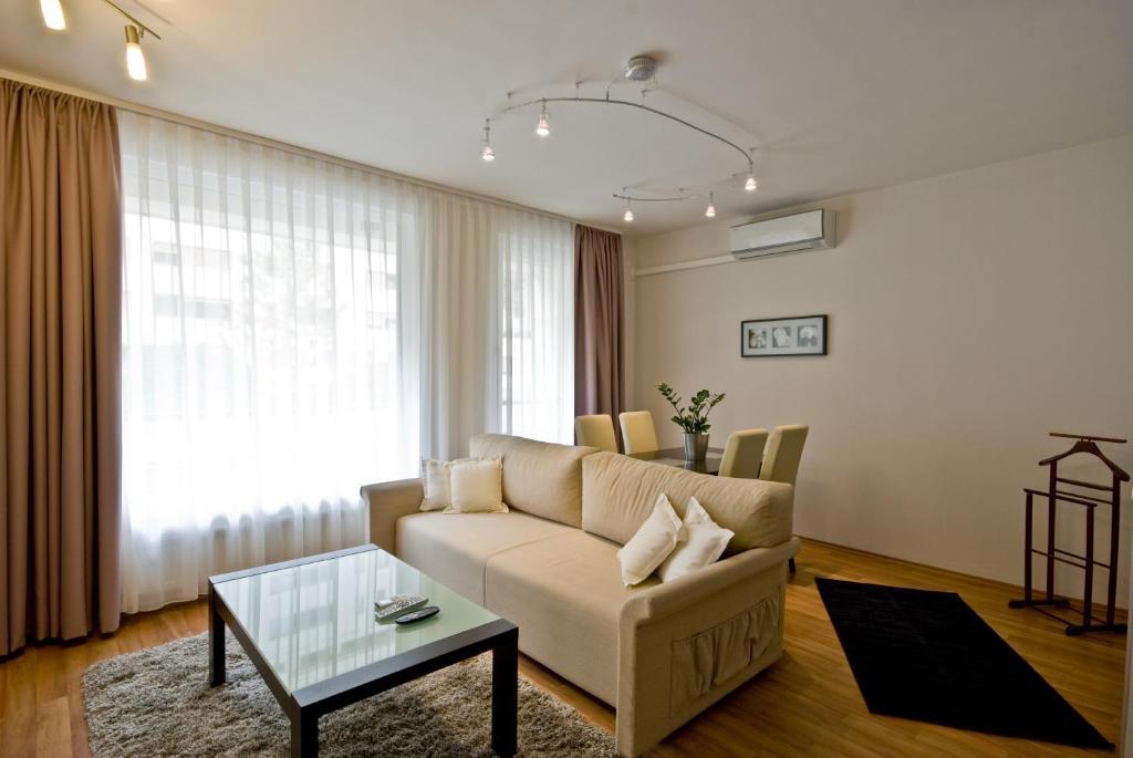 Hotel de apartamente Corvin Lux 4*